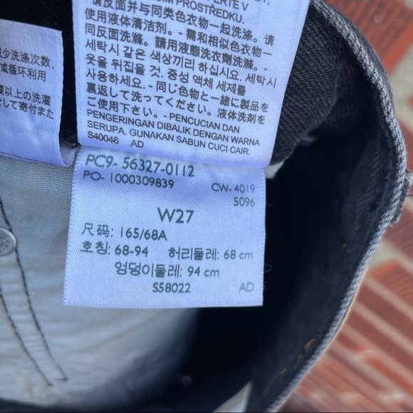 Levi’s 501 High-Rise Denim Cut Off Jean Shorts - Picture 11 of 15